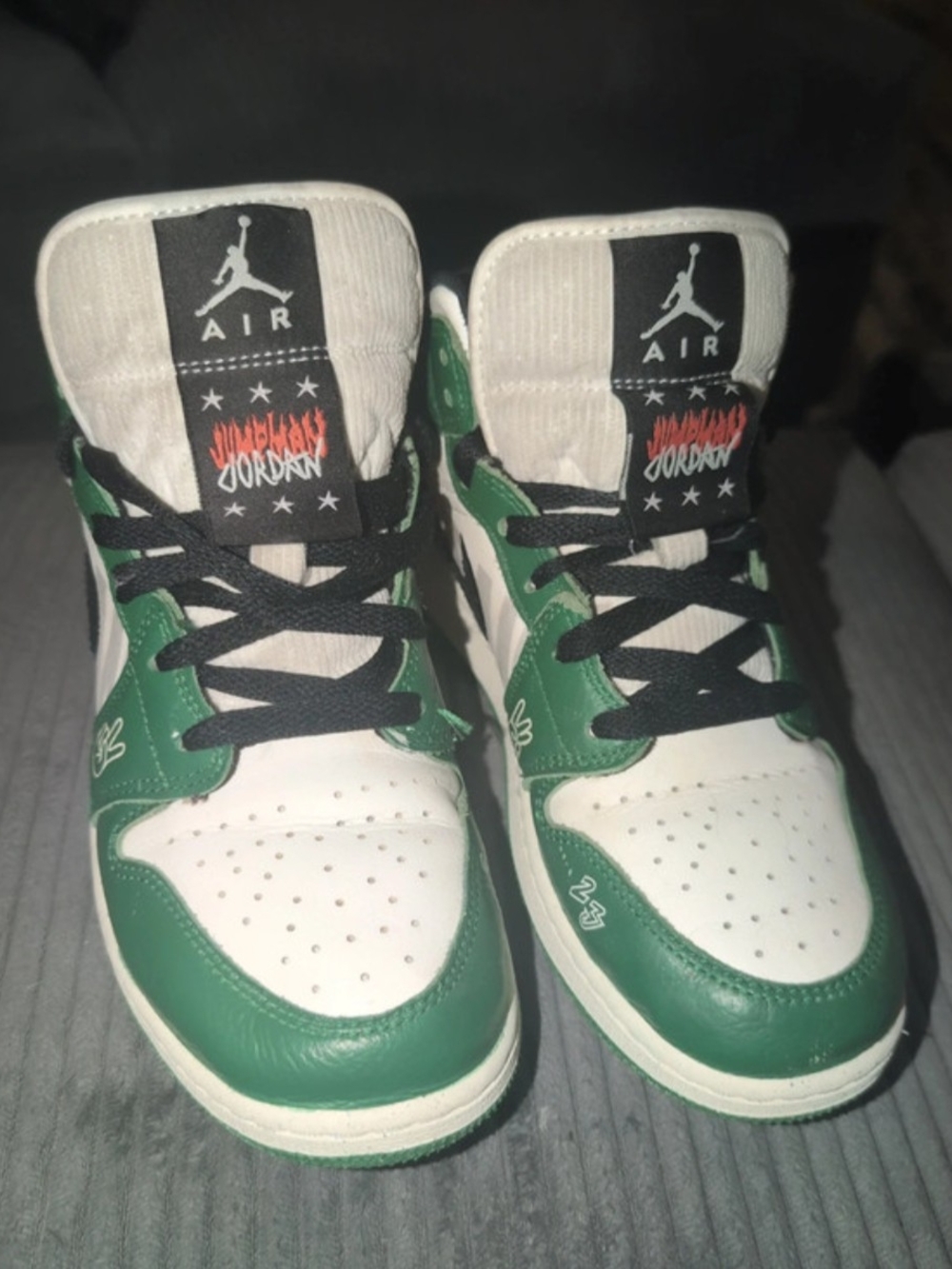 Air Jordan 1 Mid SE "Overbranded / Big Energy"